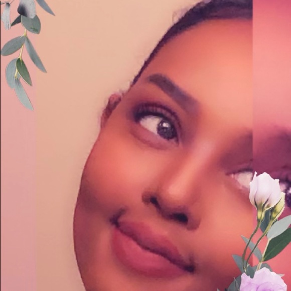 Meet your Posher, Amal - Picture 1 of 1